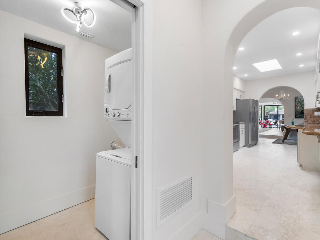 BISCAYNE POINT - Residential