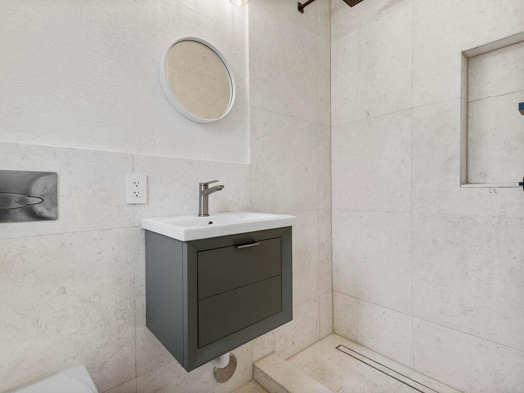 BISCAYNE POINT - Residential