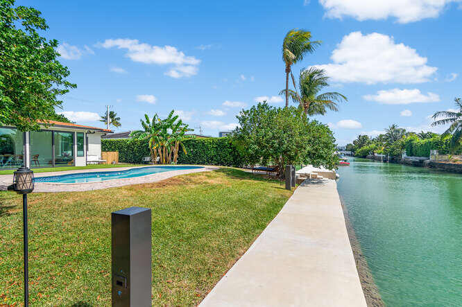 BISCAYNE POINT - Residential