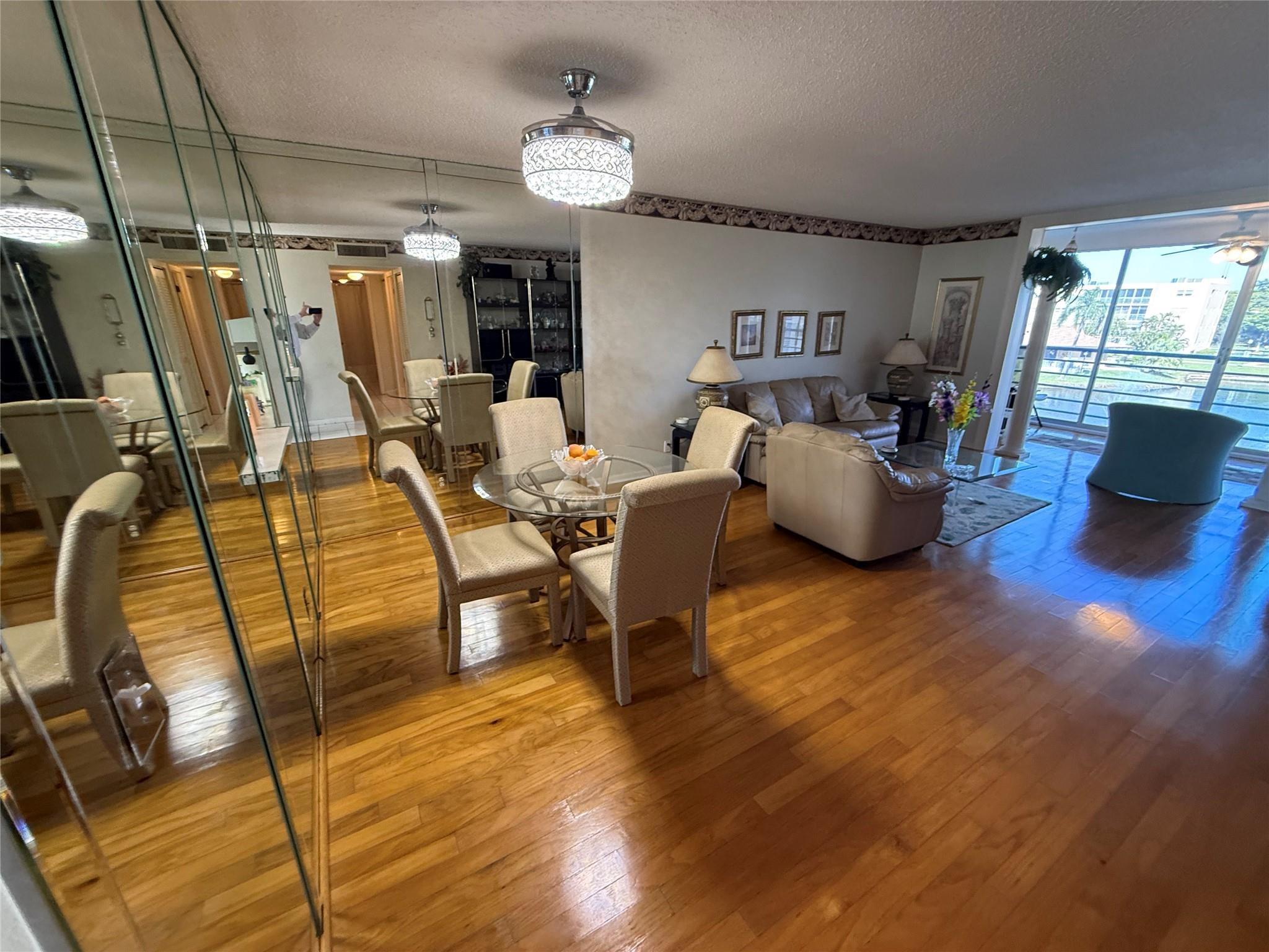 MEADOWBROOK LAKES CONDO - Residential