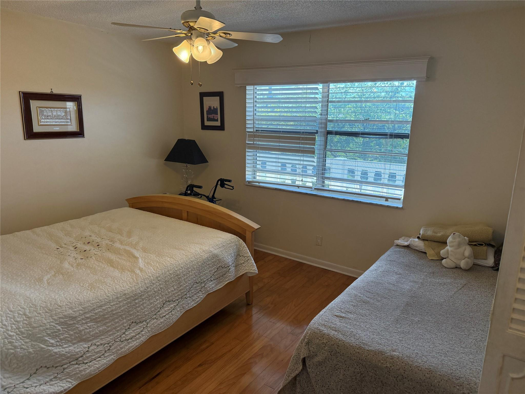 MEADOWBROOK LAKES CONDO - Residential