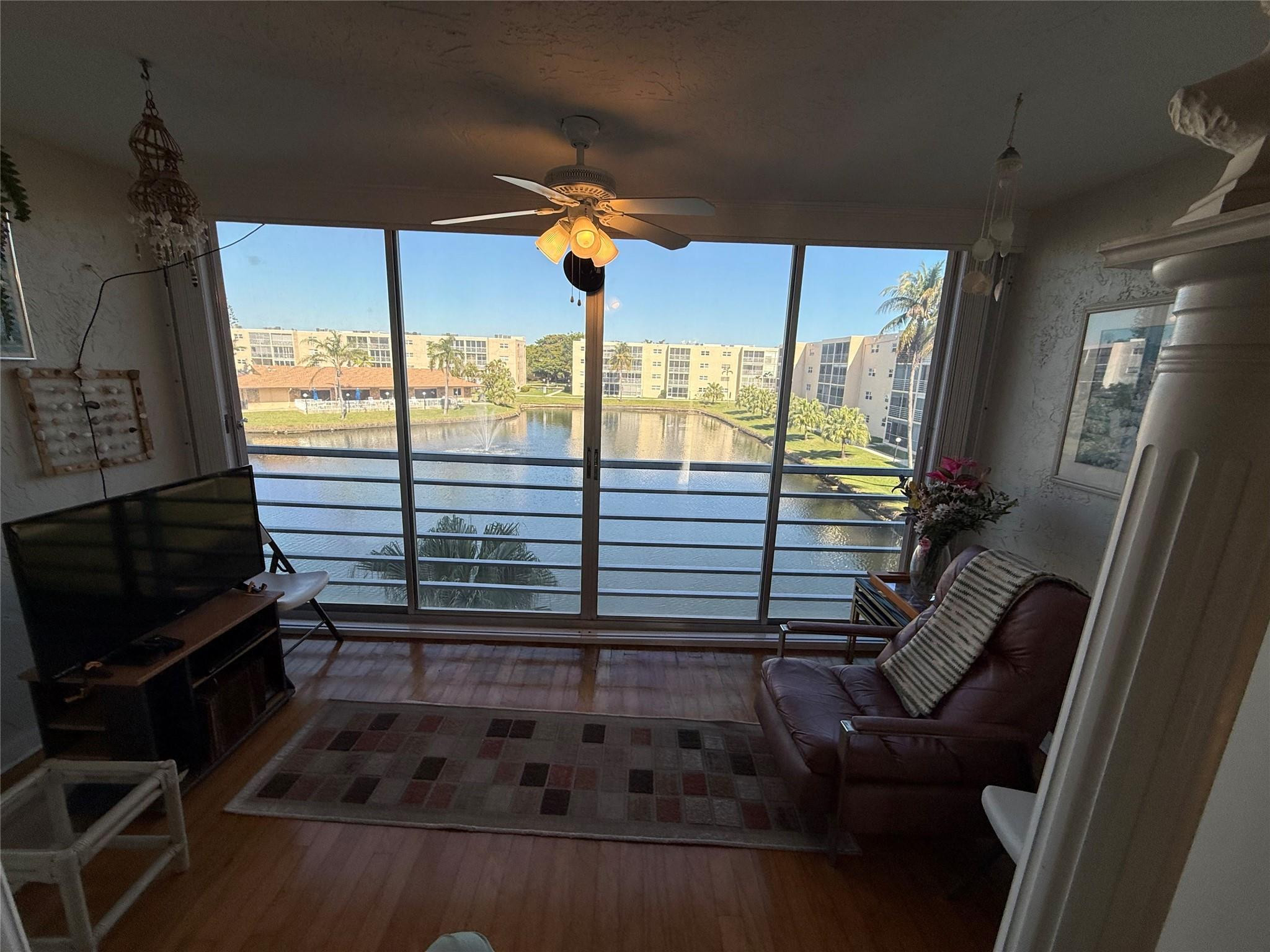 MEADOWBROOK LAKES CONDO - Residential