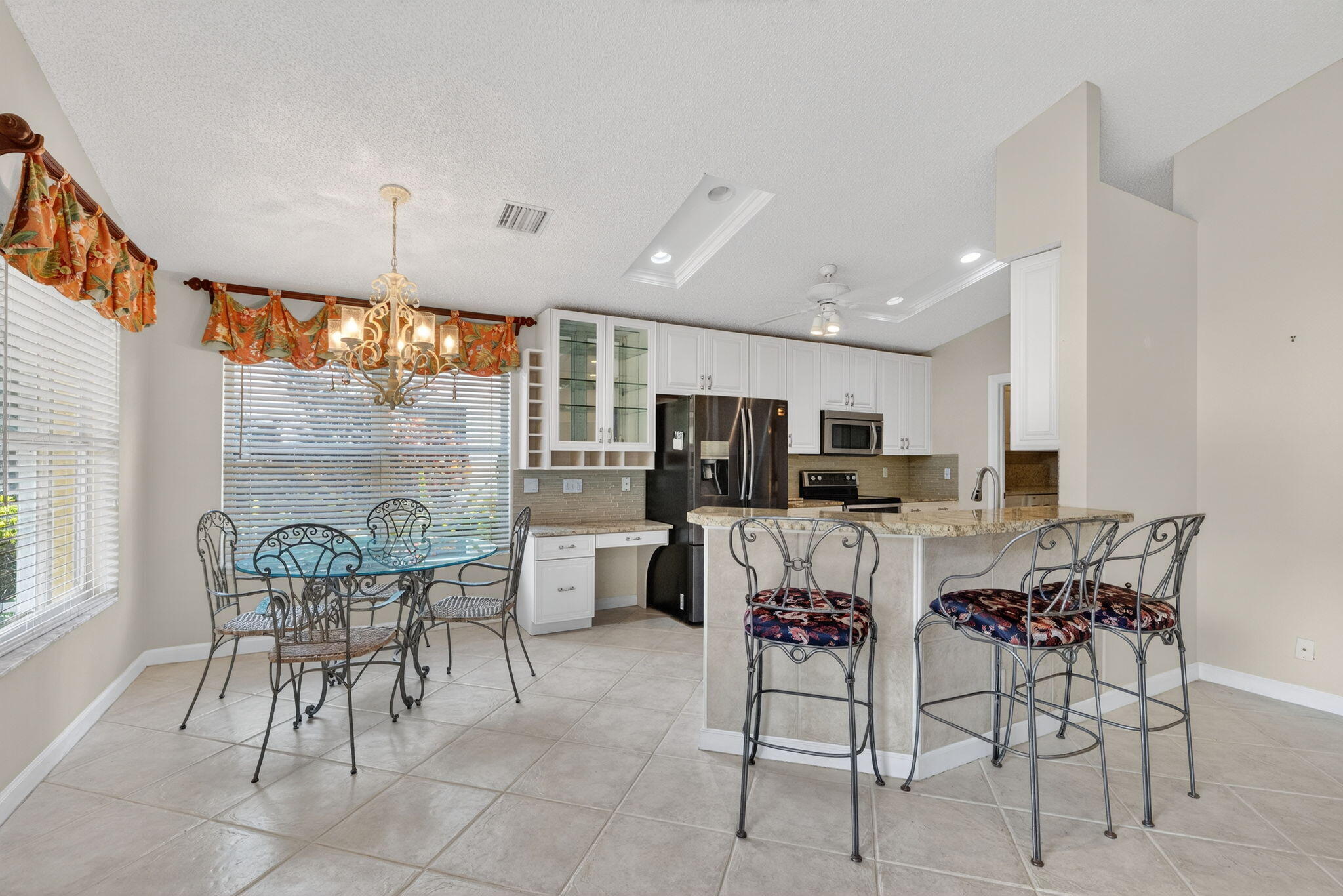 Bristol Lakes - Residential