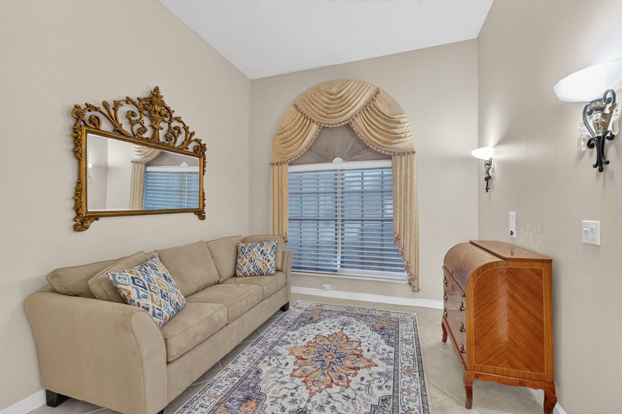 Bristol Lakes - Residential