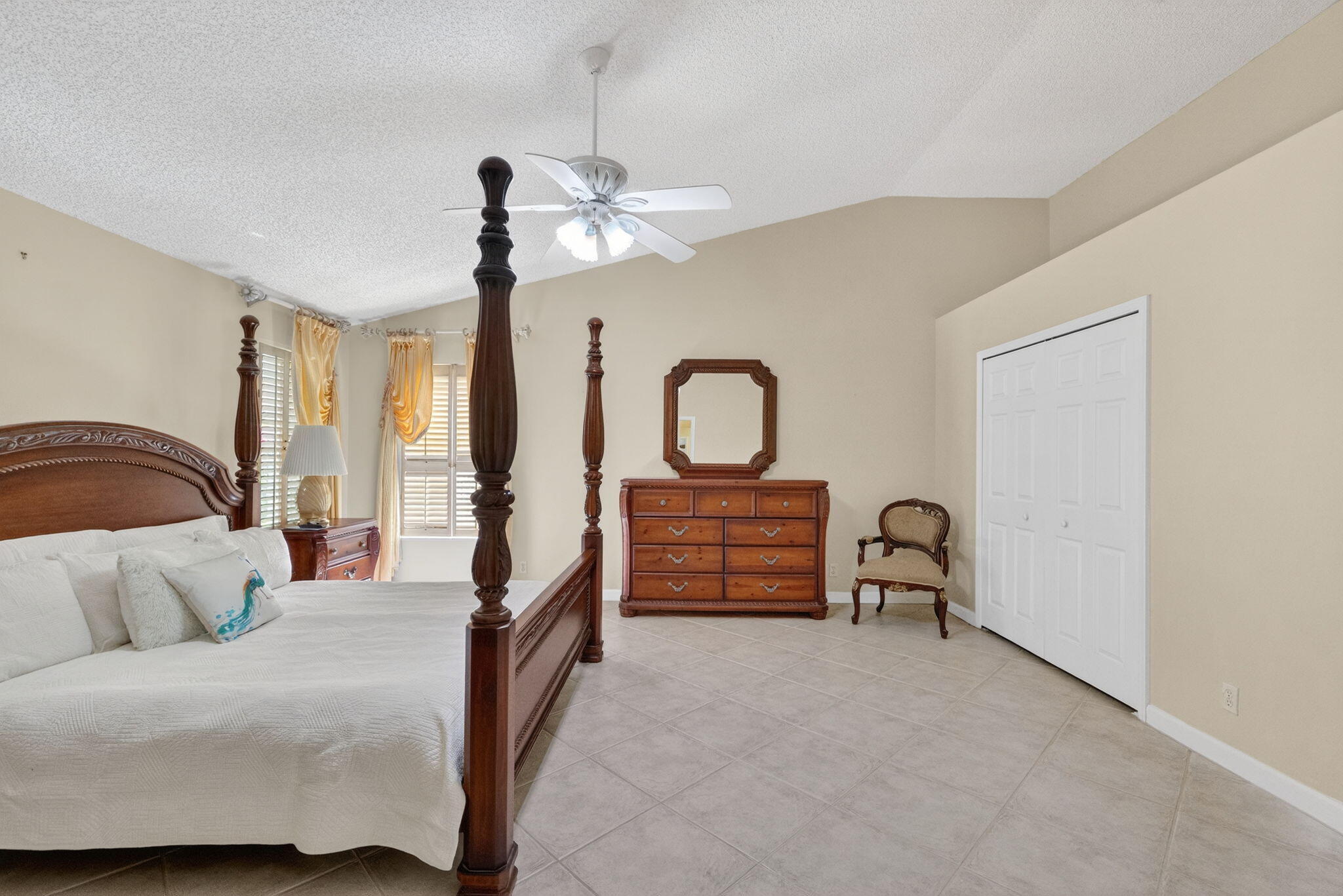 Bristol Lakes - Residential