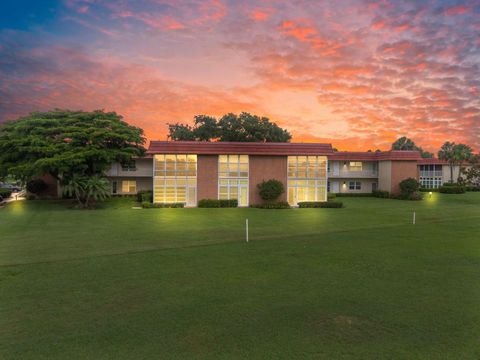 8 Vista Palm Lane 103 Vero Beach FL 32962