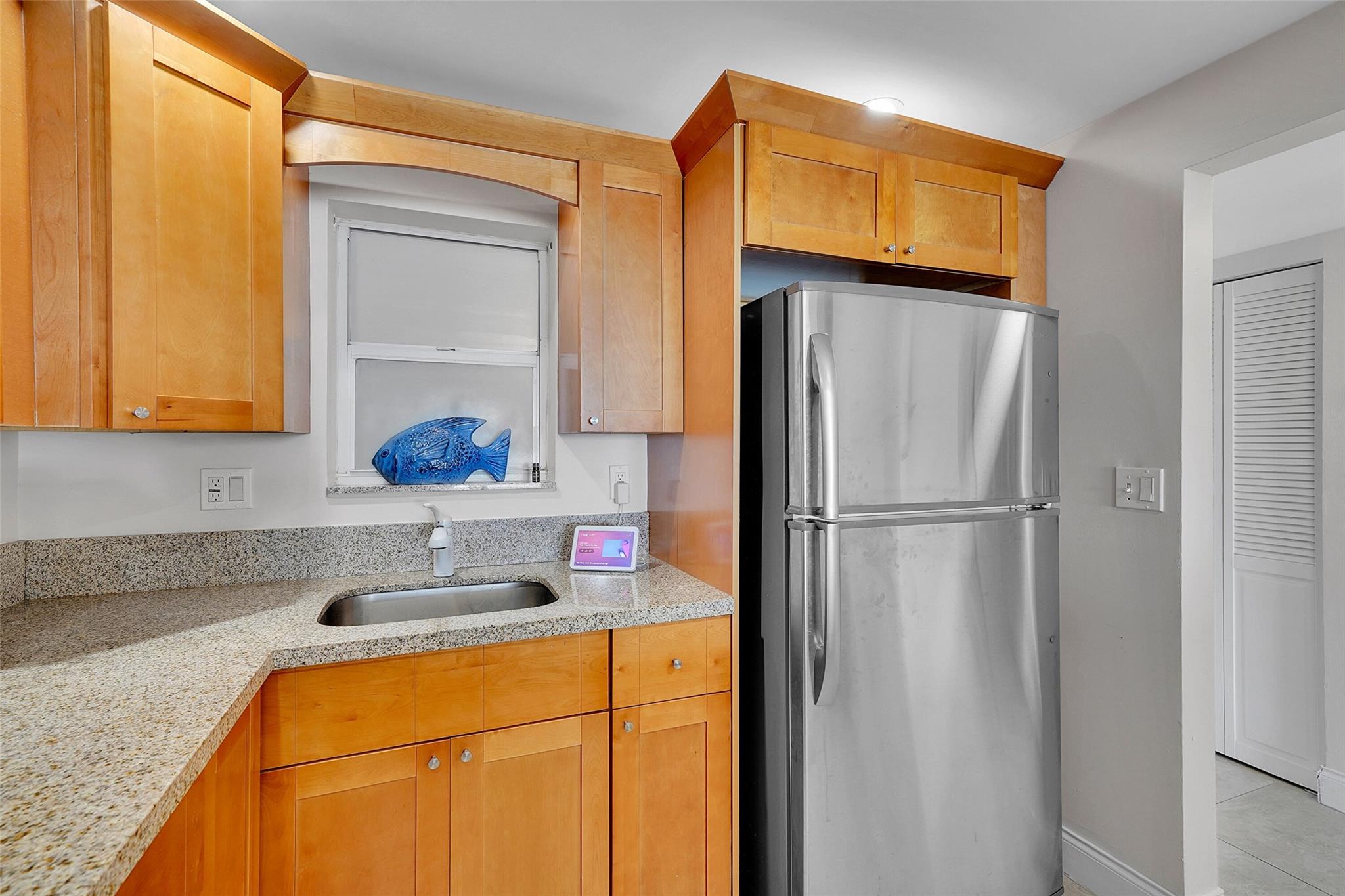 EDGEWATER - Residential Lease