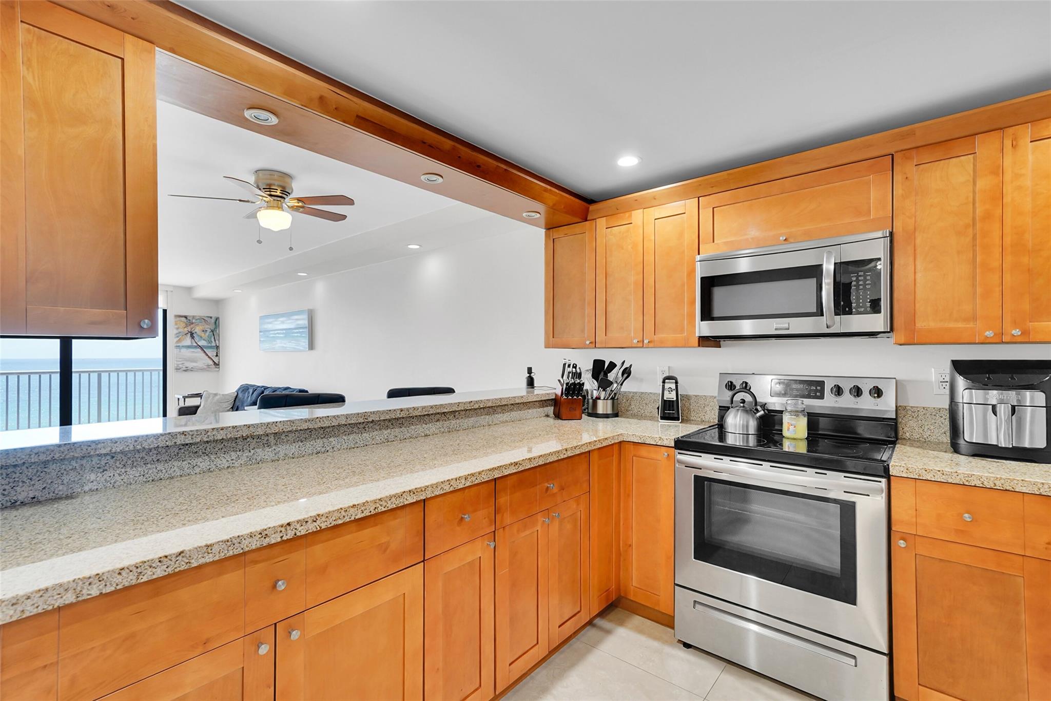 EDGEWATER - Residential Lease