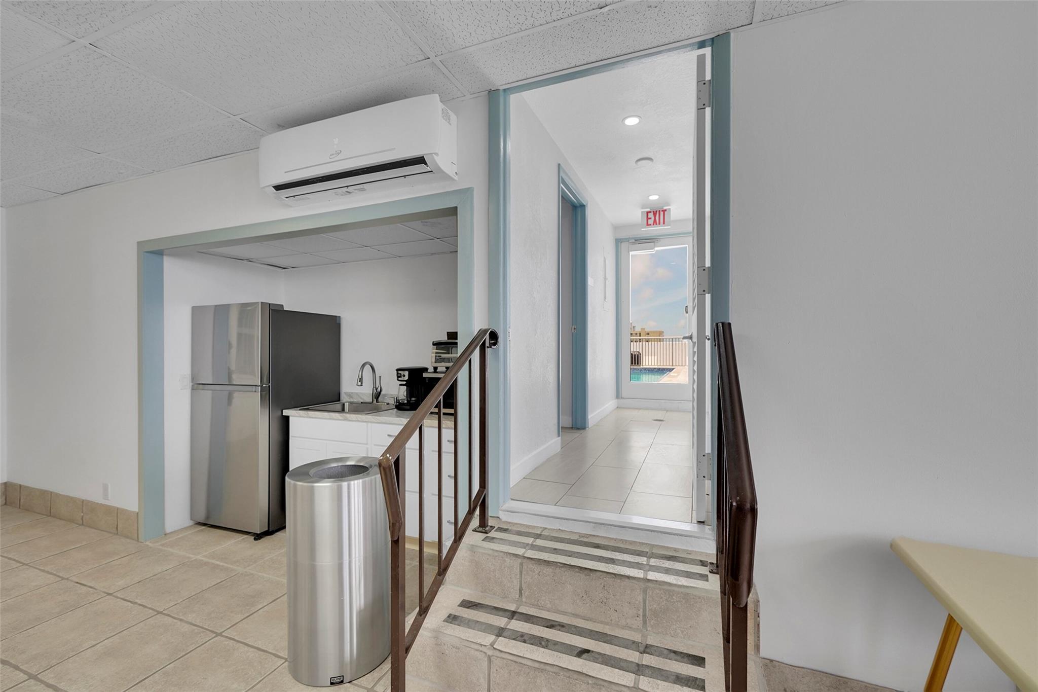 EDGEWATER - Residential Lease