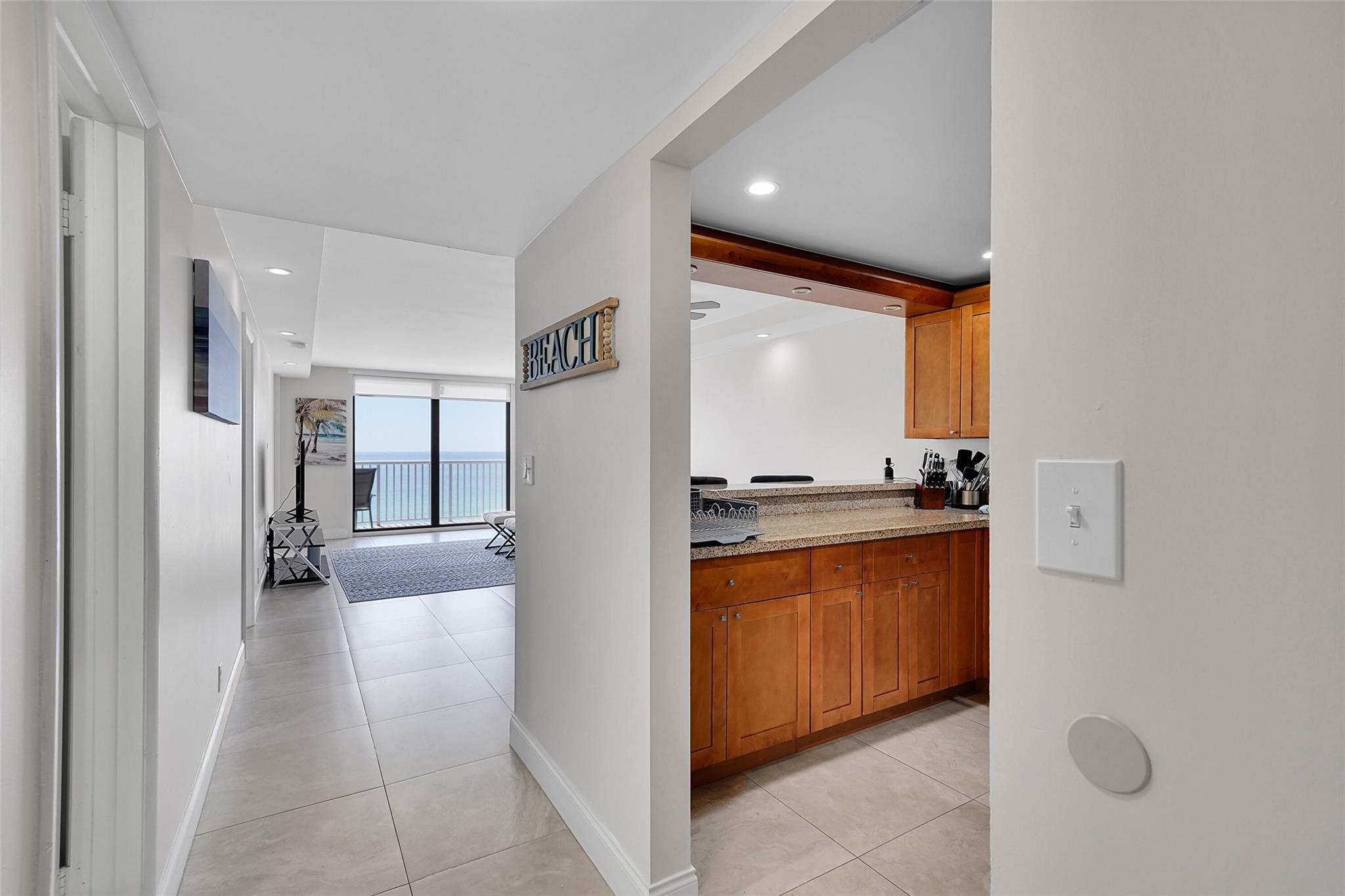 EDGEWATER - Residential Lease