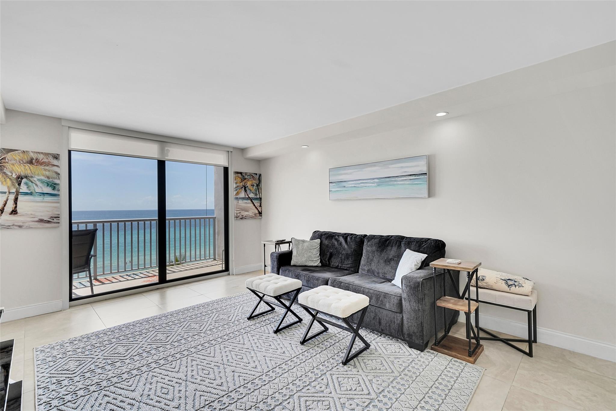 EDGEWATER - Residential Lease