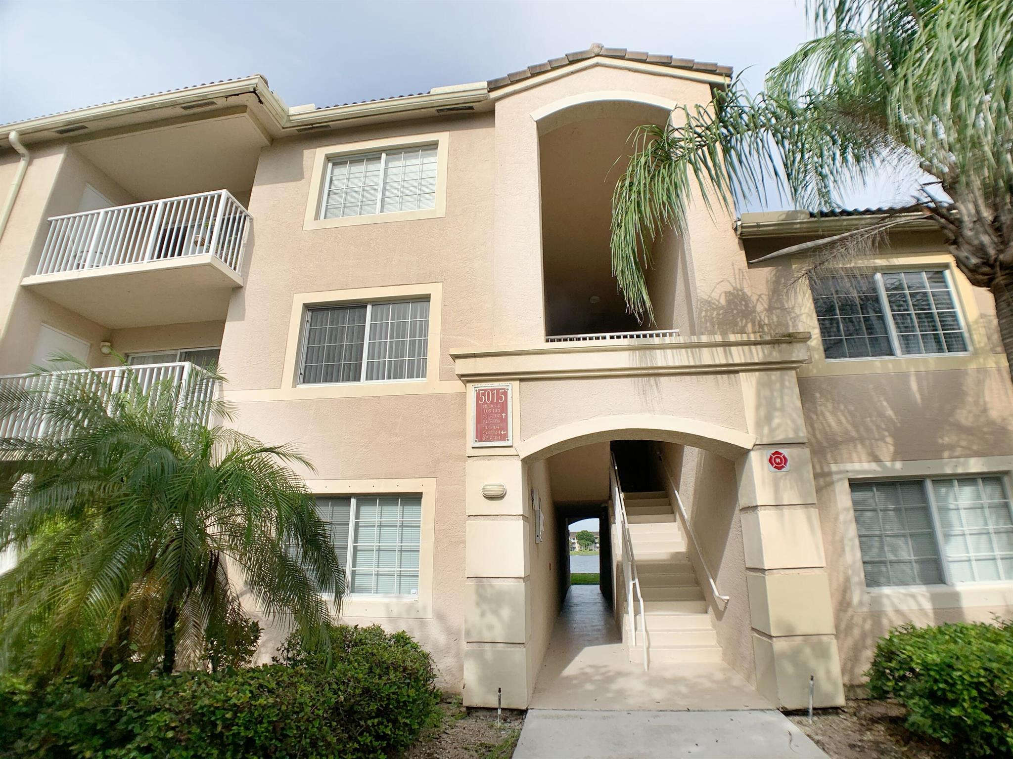 A rare find beautiful huge, stunning lake view condo in the gated community. Well maintained home with classy design. Two spacious split bedrooms. Efficiently layout with large dinning and living area that provides lots of creativity to design your homey home. All rooms facing the lake bring in ample natural light. Well kept quality tile in living room and laminate floors in bedrooms. Spacious kitchen with double sinks with lots of cabinet space and a pantry. Big size washer and Dryer in laundry closet. Appliances are functioning perfectly. Brand new washer and tankless heater. Ceiling fans in all rooms. No Pets. Association required 620 credit score. rentspree report required. 1st, last and security upfront. rent unfurnished. message only