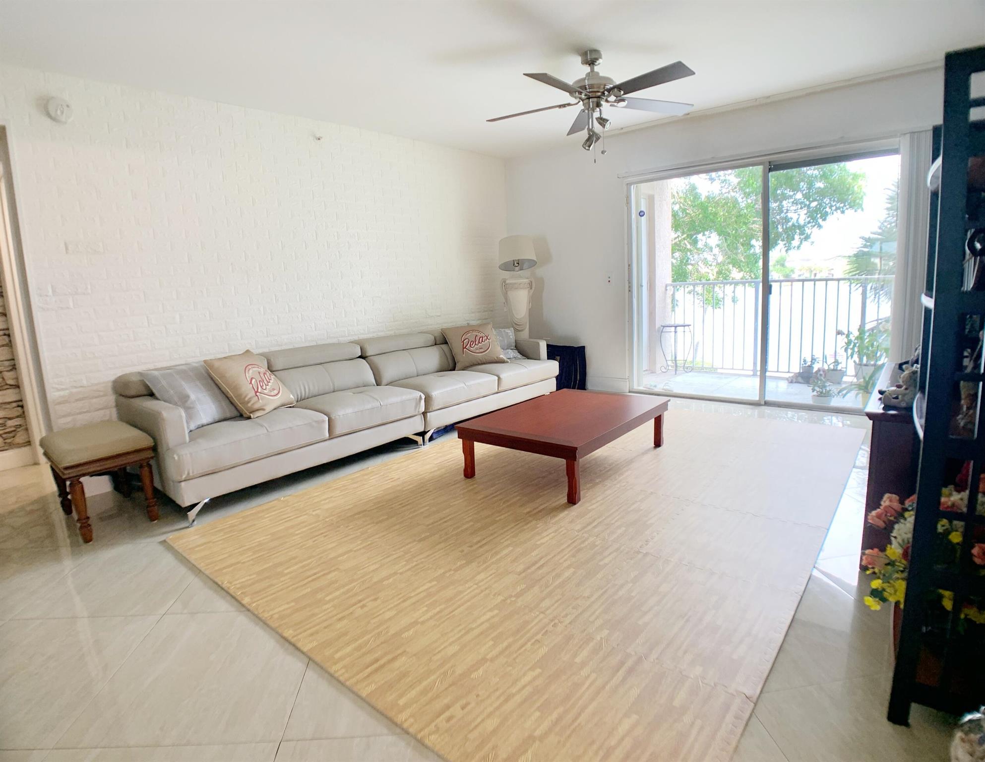 5015 Wiles Road 206