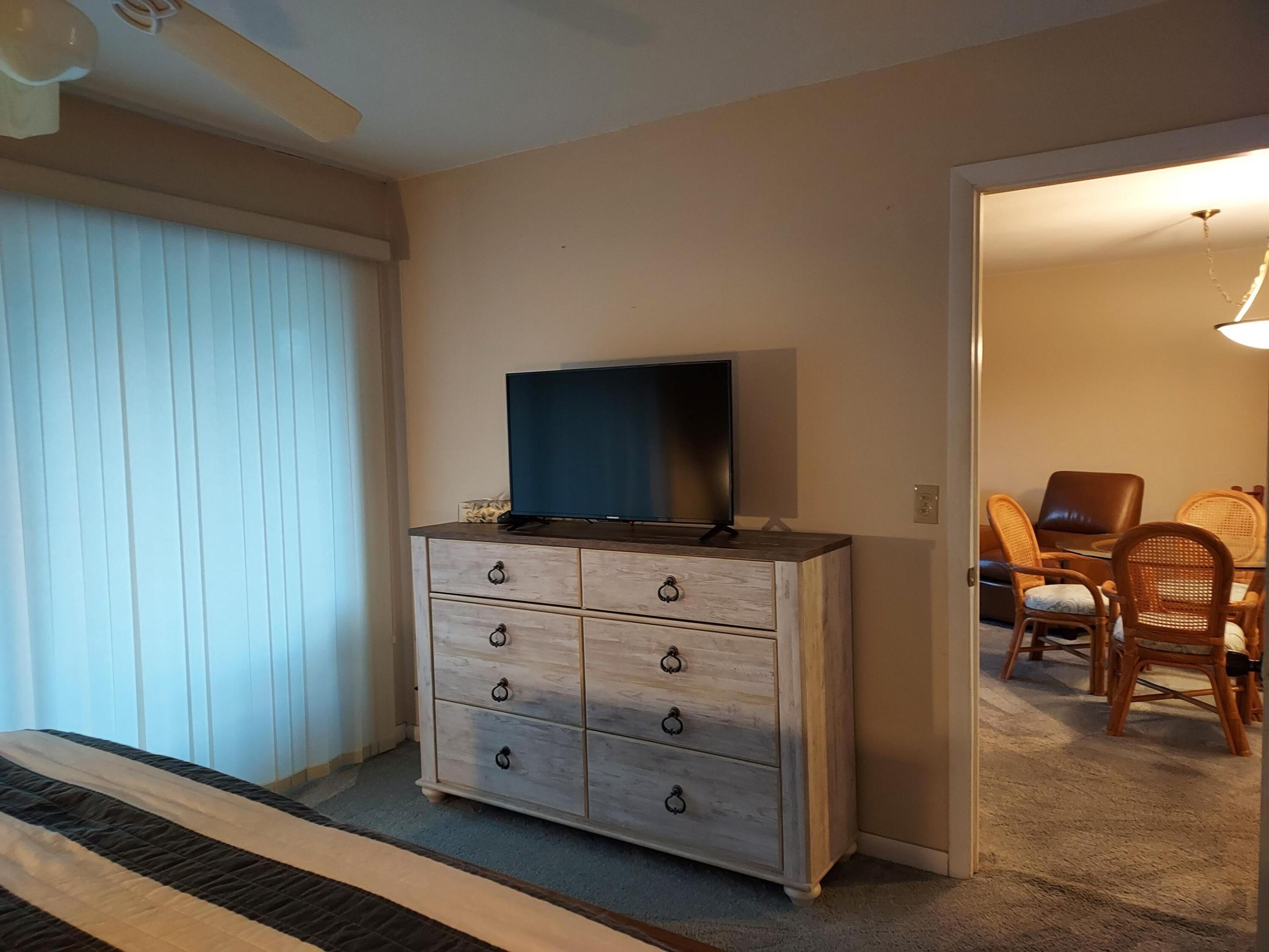 VILLAS ON THE GREEN CONDO - Residential Lease