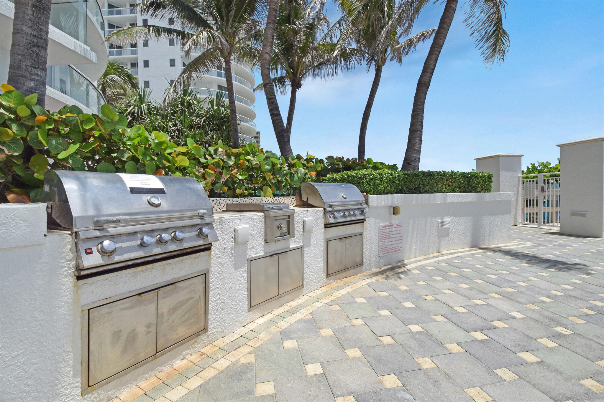 BEACH FRONT AT SINGER ISL - Residential