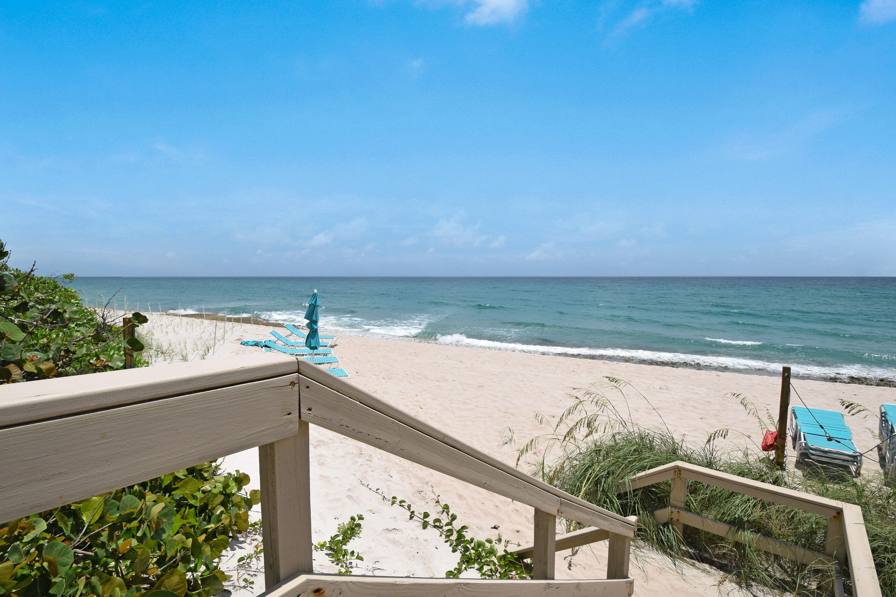 BEACH FRONT AT SINGER ISL - Residential
