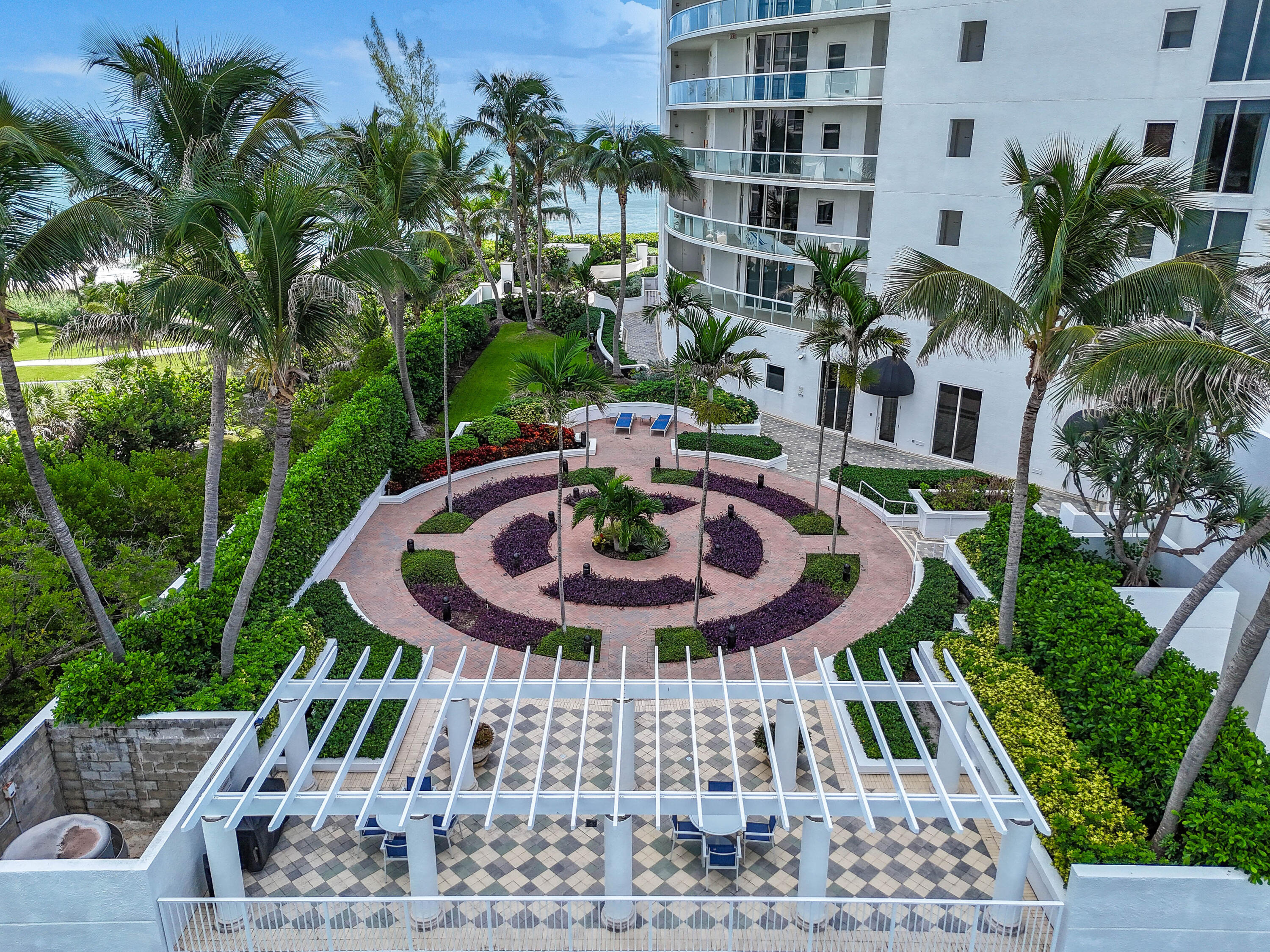 BEACH FRONT AT SINGER ISL - Residential