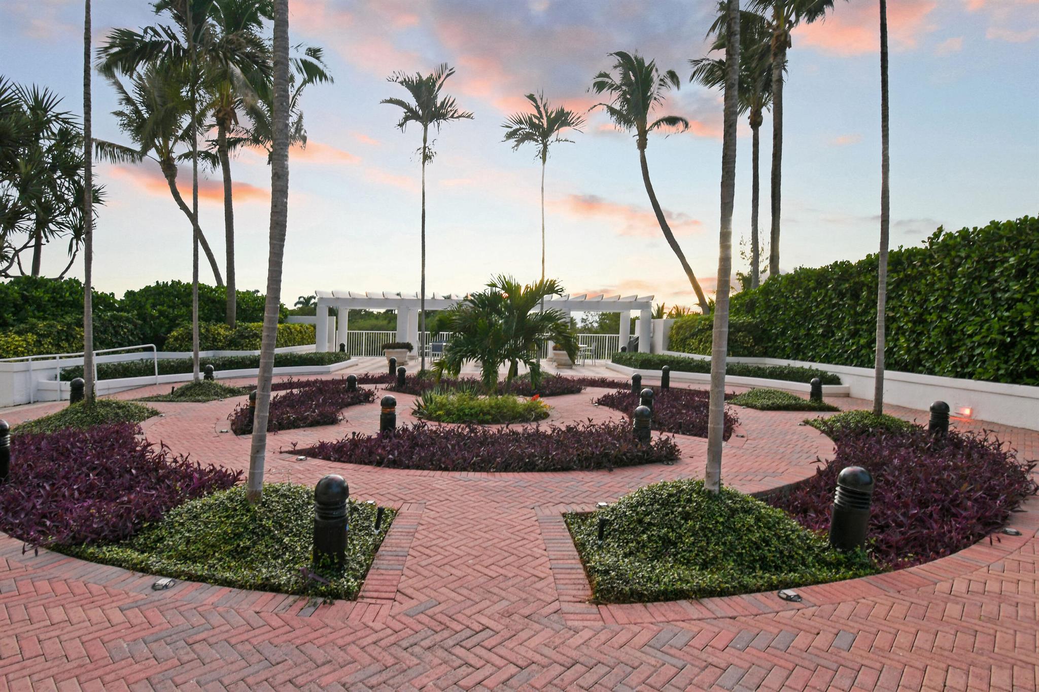 BEACH FRONT AT SINGER ISL - Residential