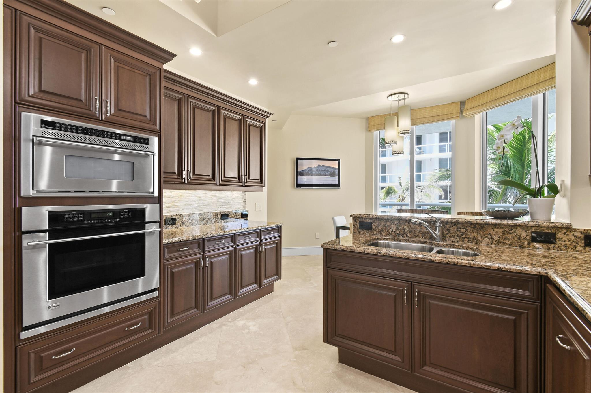 BEACH FRONT AT SINGER ISL - Residential