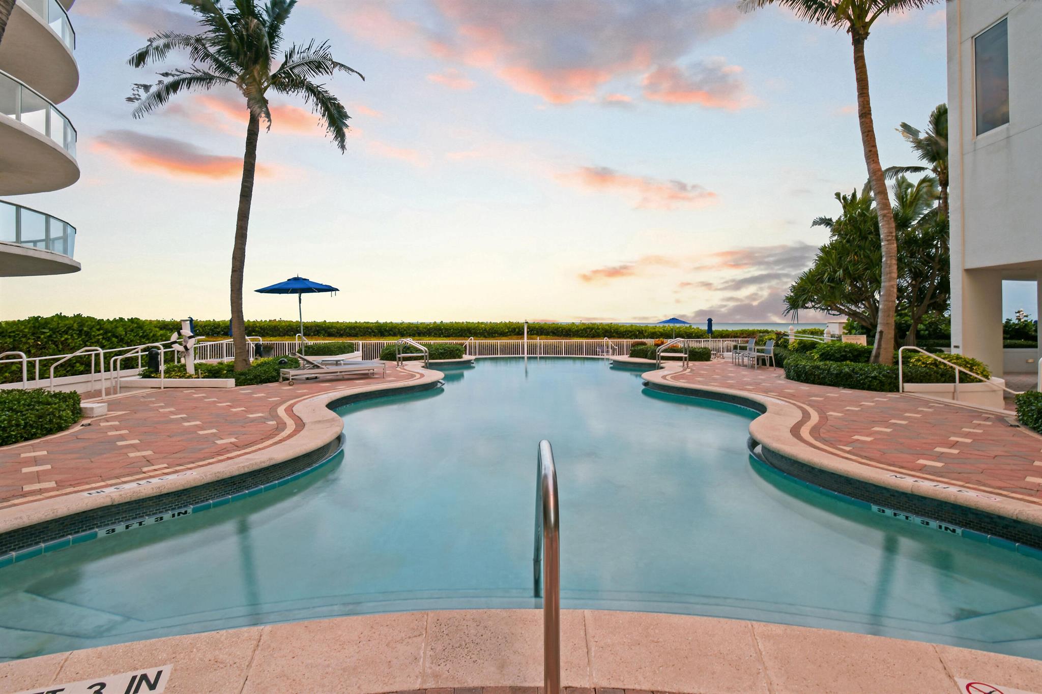 BEACH FRONT AT SINGER ISL - Residential