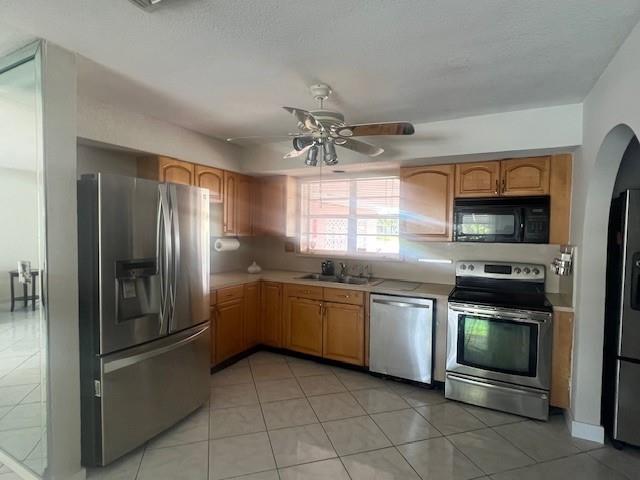 1500 W River Dr
