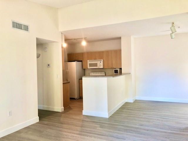 El-Ad Nob Hill Condo - Residential Lease