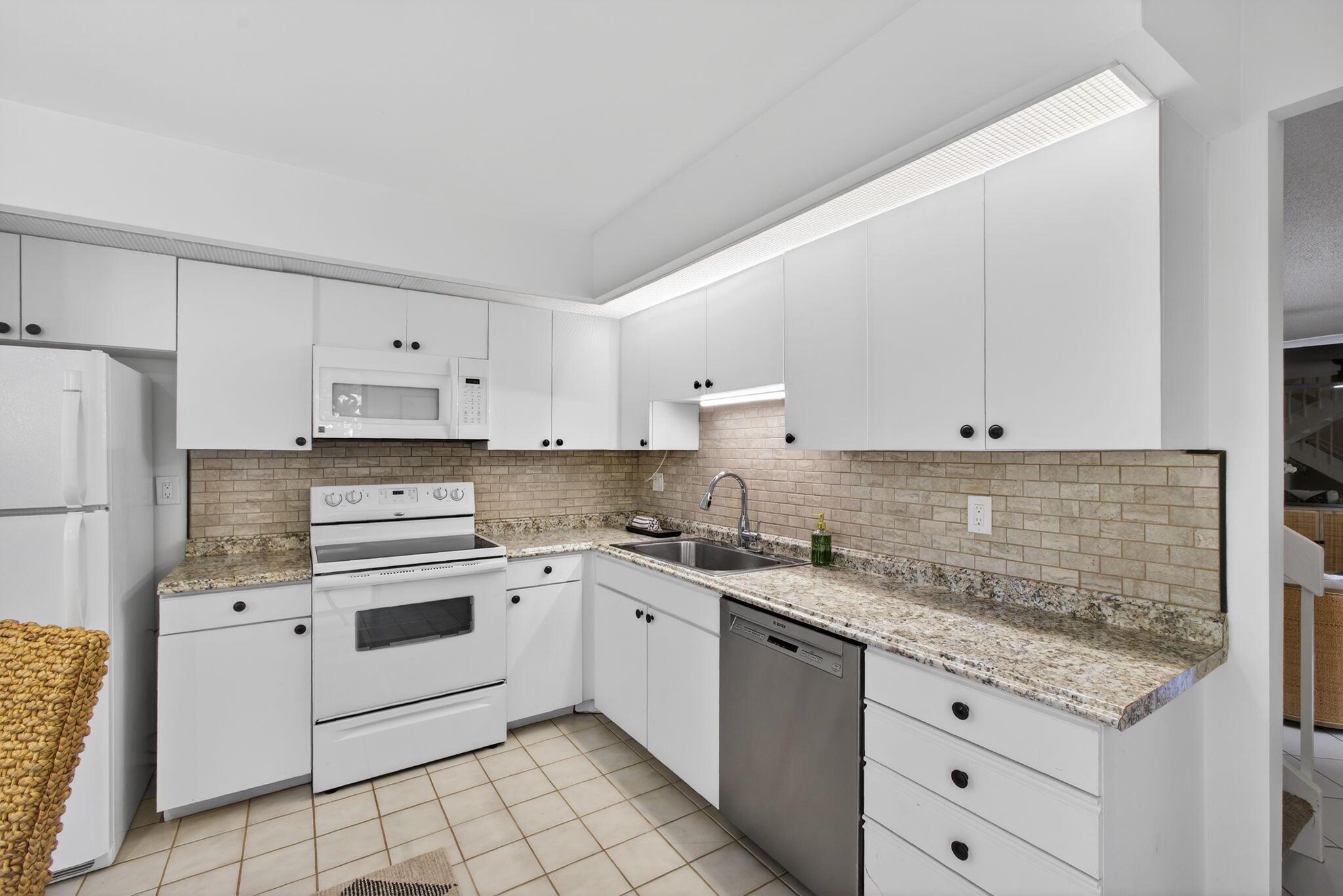 PRESTWICK CHASE - Residential