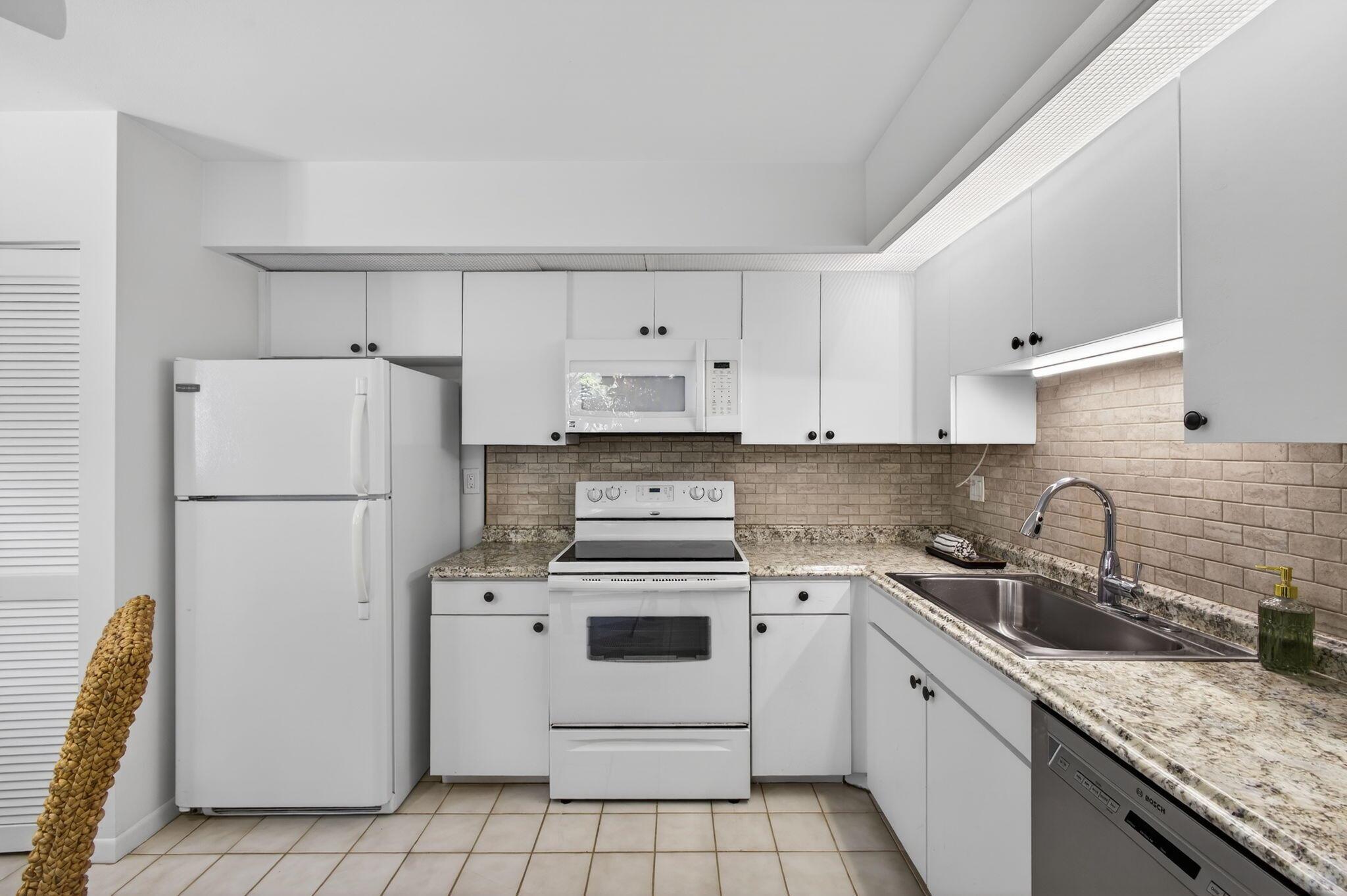 PRESTWICK CHASE - Residential