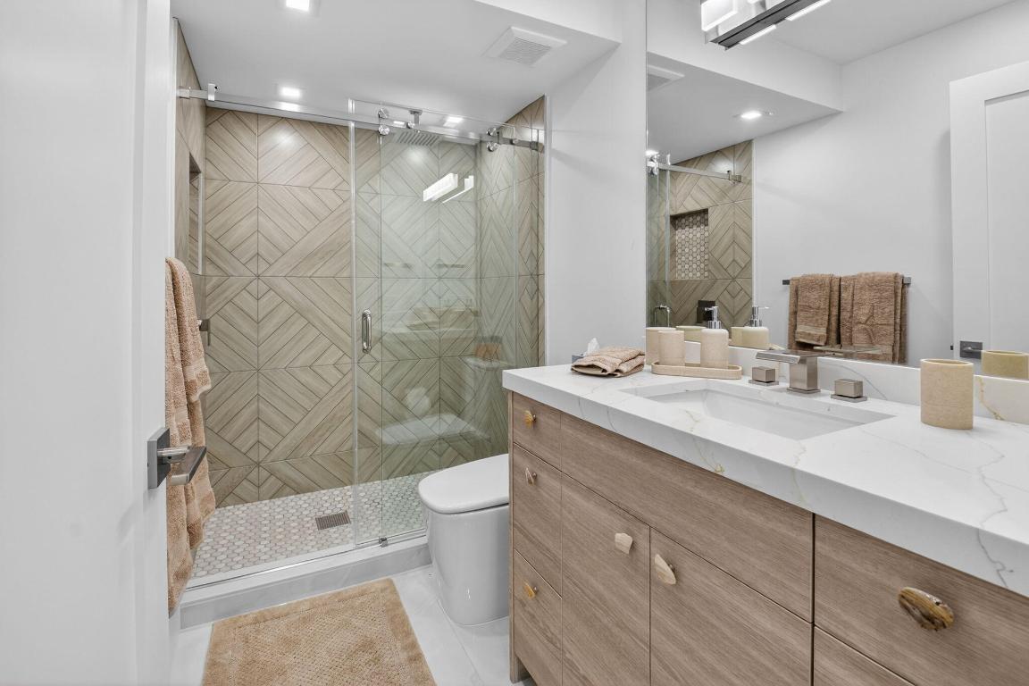 GLENEAGLES CONDO V - Residential Lease