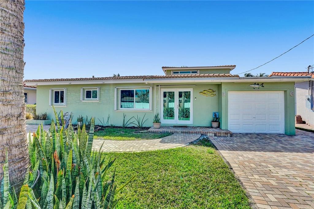 Photo of 2360 SE 13th Ct, Pompano Beach, FL 33062 (MLS # F10271917)