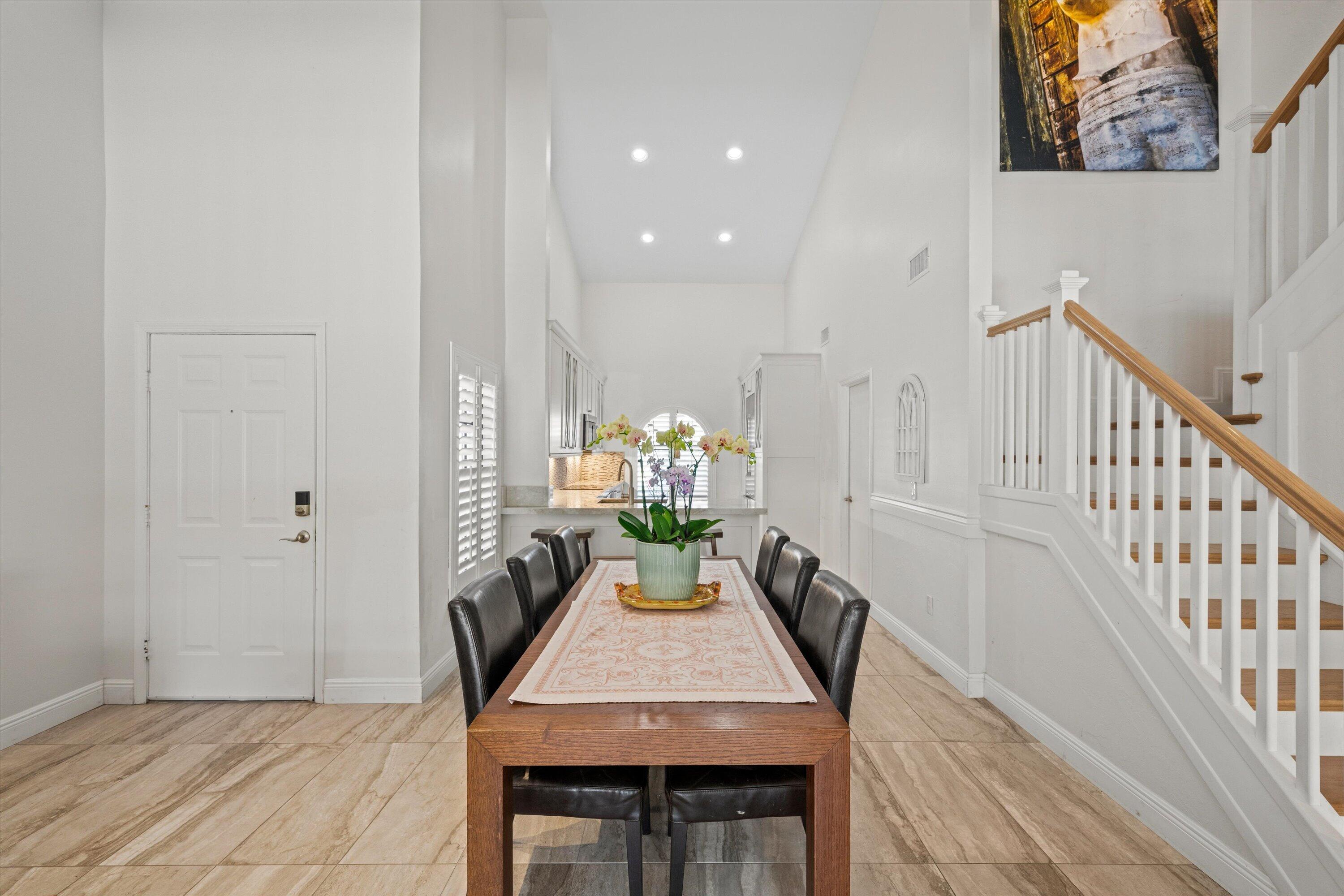 Properties 13514 Fountain View Boulevard