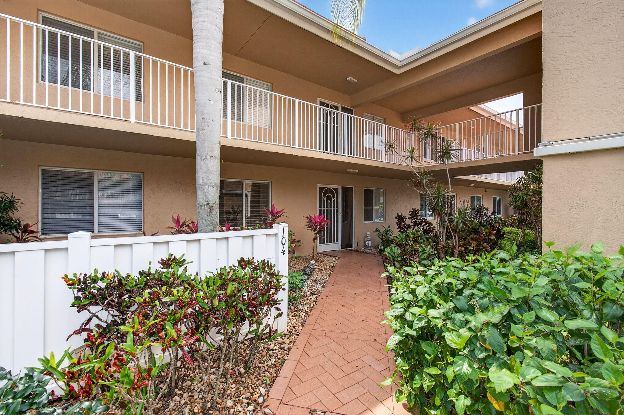 Coral Lakes - Residential