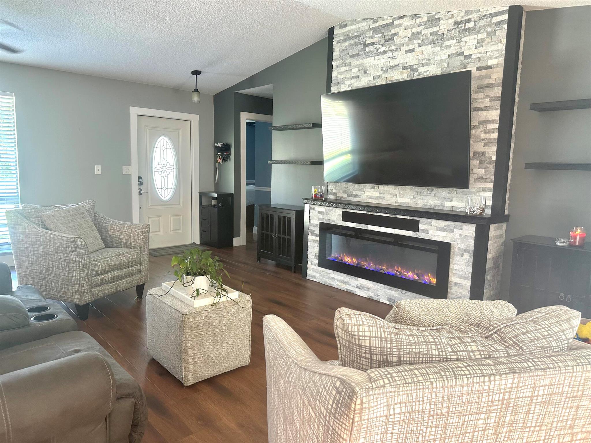 BOCA TRAILS - Residential