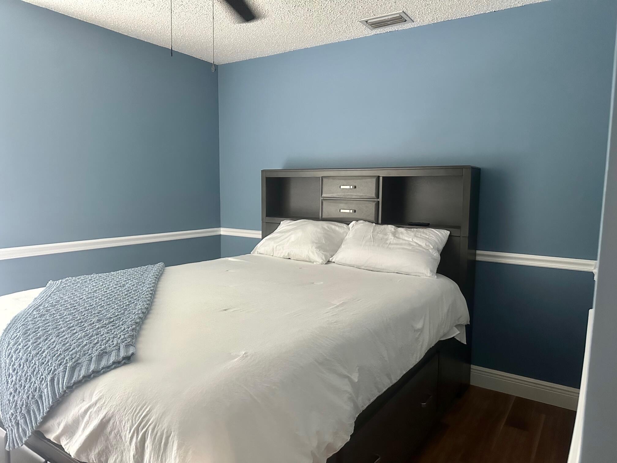 BOCA TRAILS - Residential