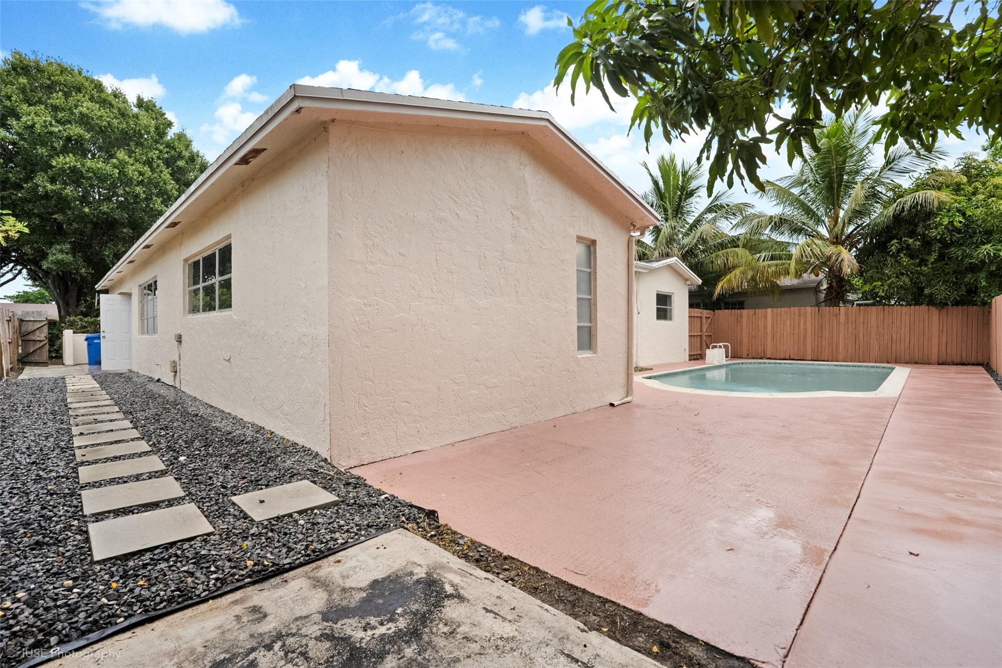 OAKLAND HILLS 4TH SEC - Residential Lease