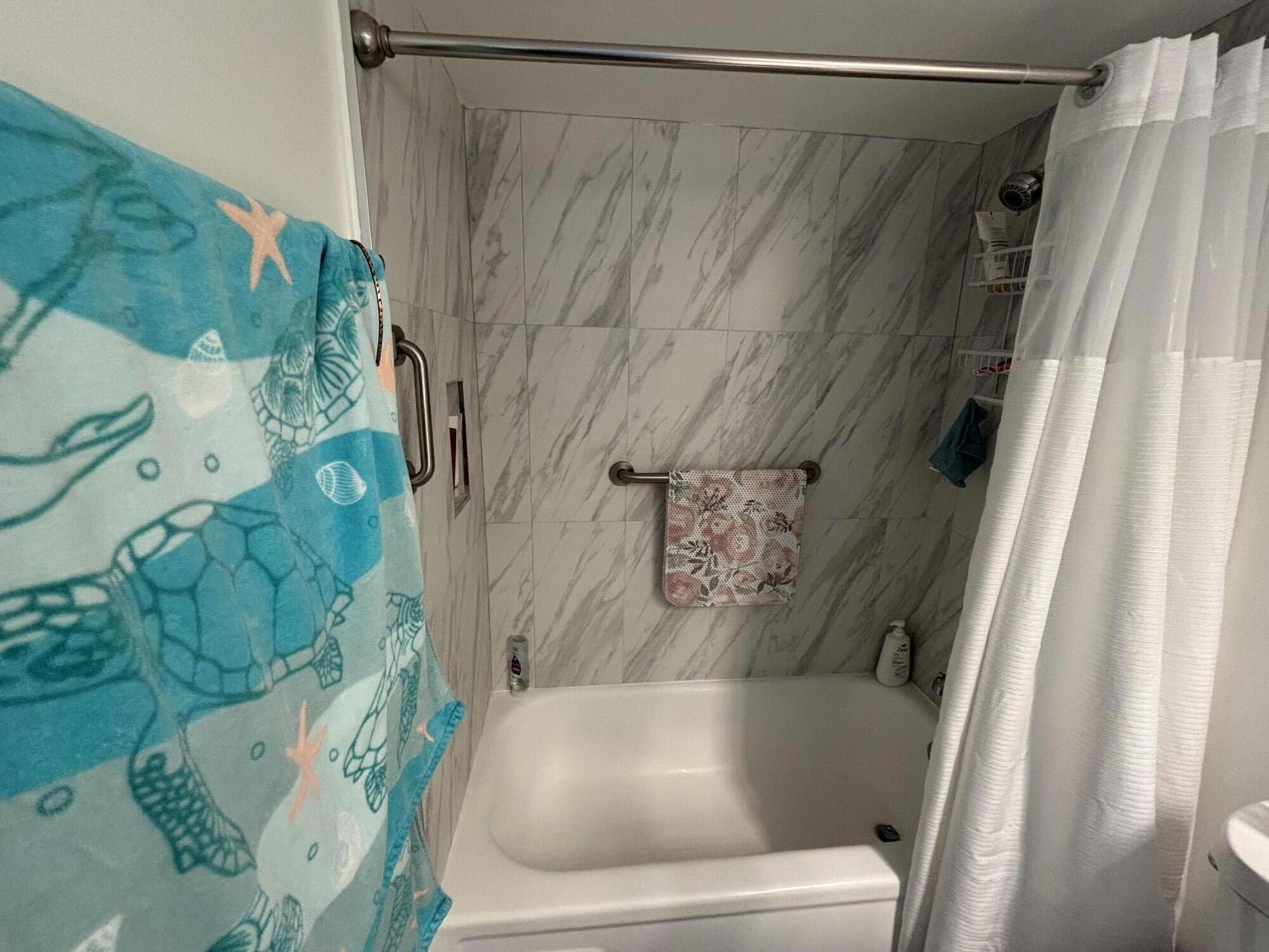 VILLAGES OF ORIOLE ABBEY CONDO - Residential