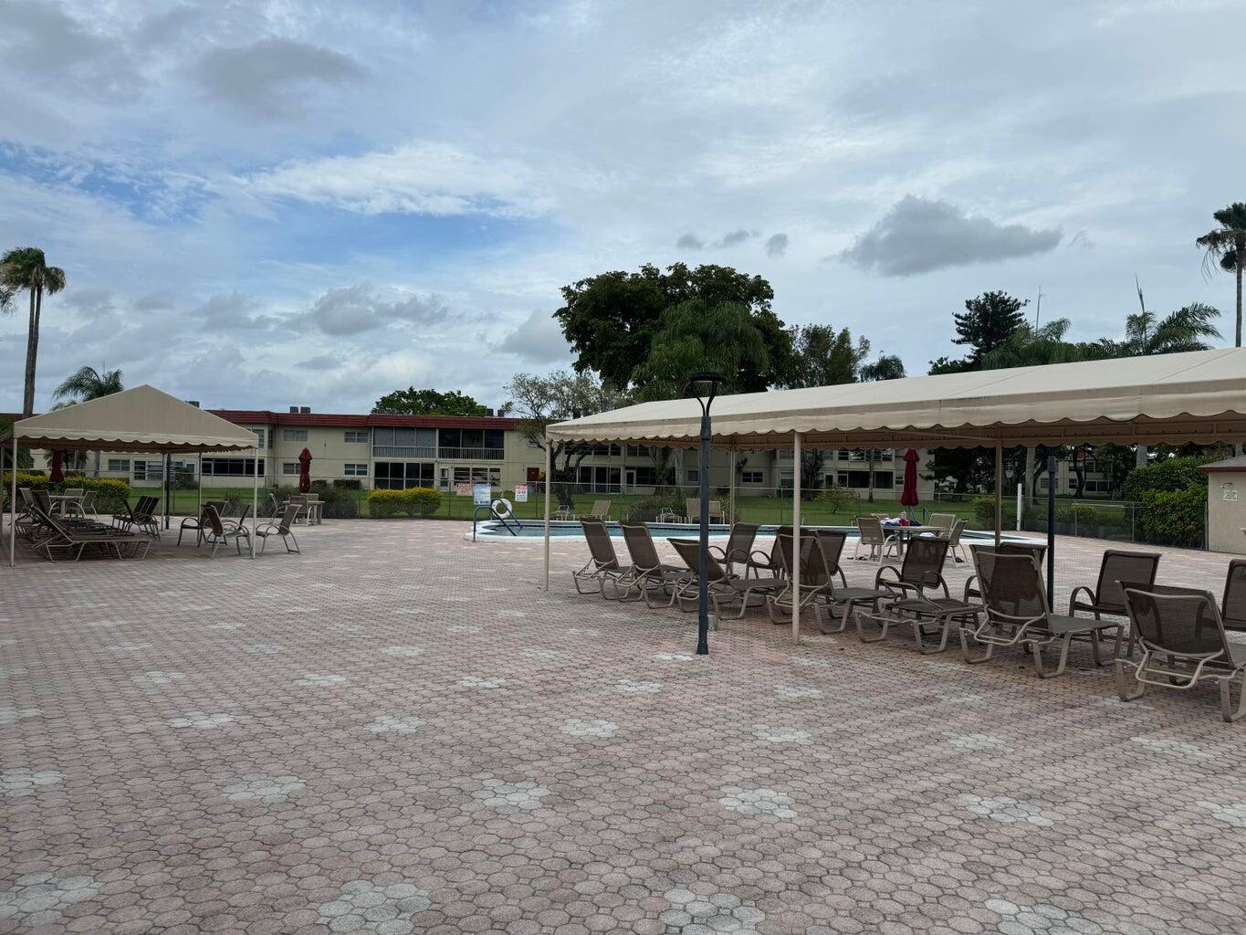 VILLAGES OF ORIOLE ABBEY CONDO - Residential