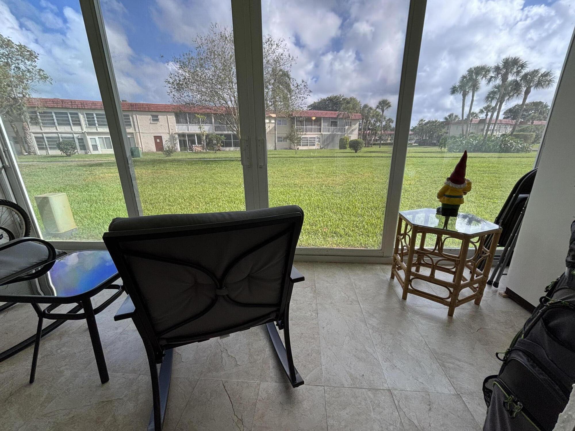 VILLAGES OF ORIOLE ABBEY CONDO - Residential