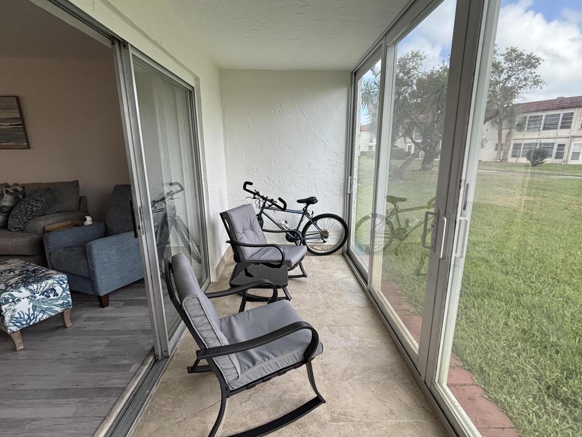 VILLAGES OF ORIOLE ABBEY CONDO - Residential