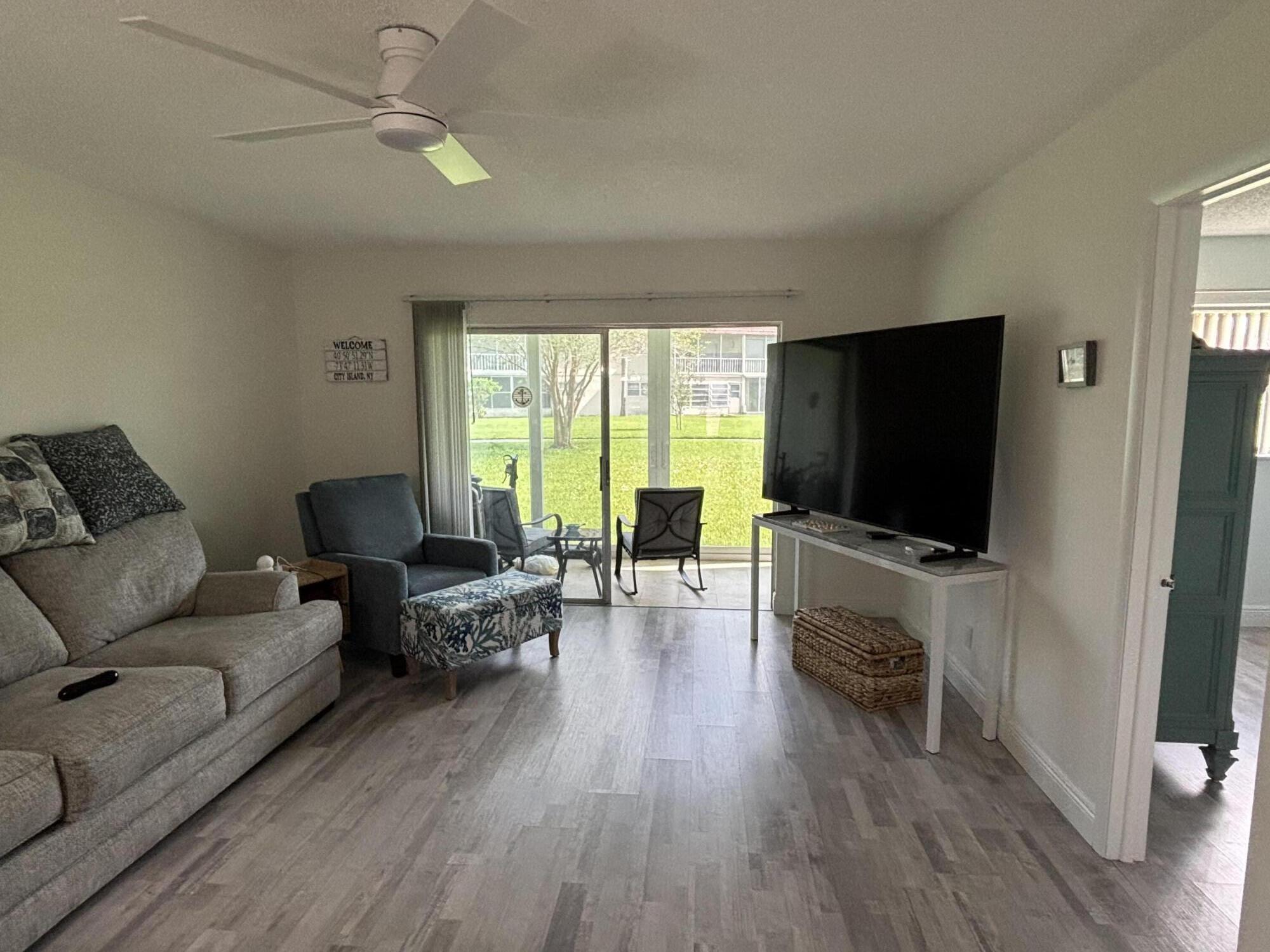 VILLAGES OF ORIOLE ABBEY CONDO - Residential