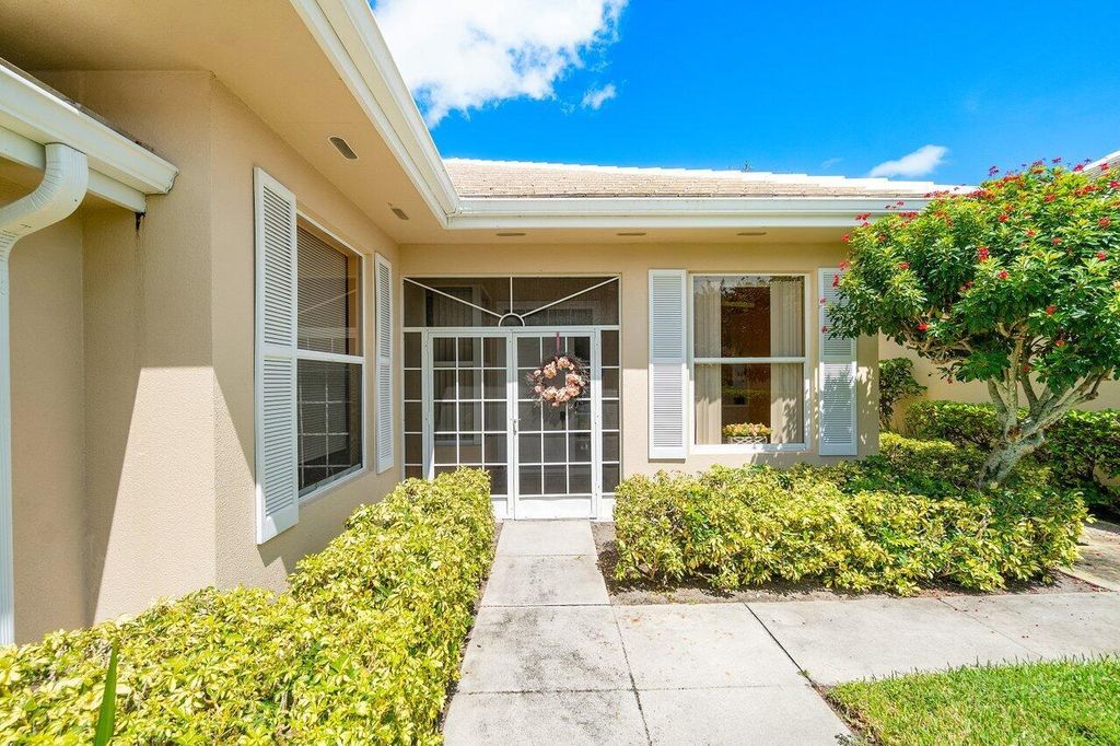 Photo of 8695 Wakefield Drive, Palm Beach Gardens, FL 33410 (MLS # R10983283)