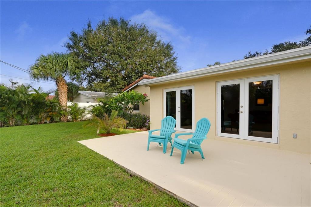 LIGHTHOUSE POINT ESTATES - Residential