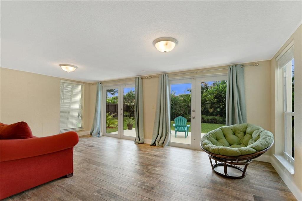LIGHTHOUSE POINT ESTATES - Residential