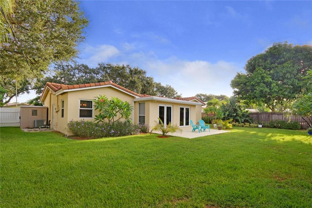 LIGHTHOUSE POINT ESTATES - Residential