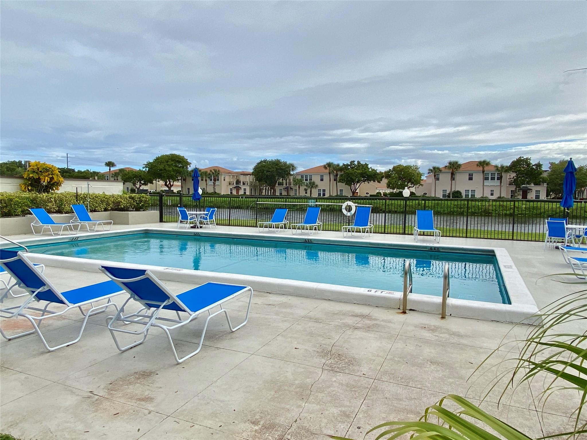 DELRAY OAKS CONDO - Residential Lease