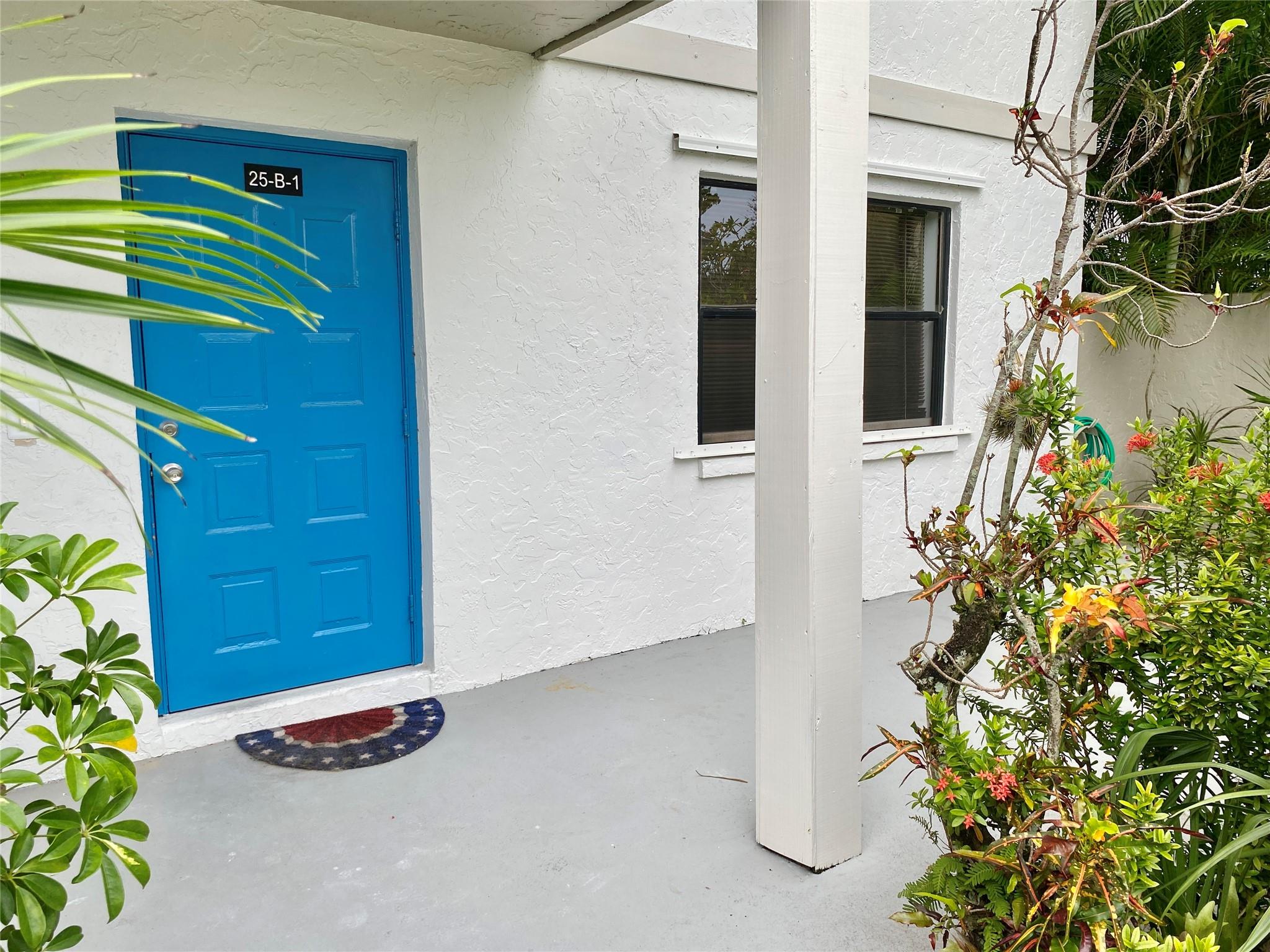 DELRAY OAKS CONDO - Residential Lease