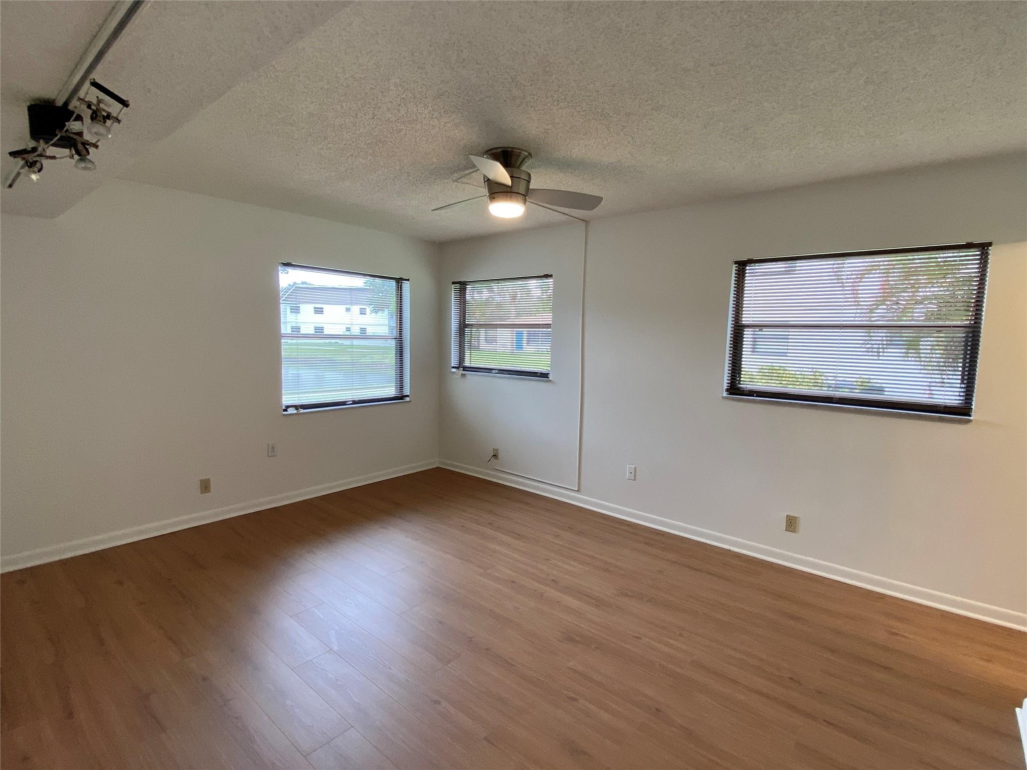 DELRAY OAKS CONDO - Residential Lease