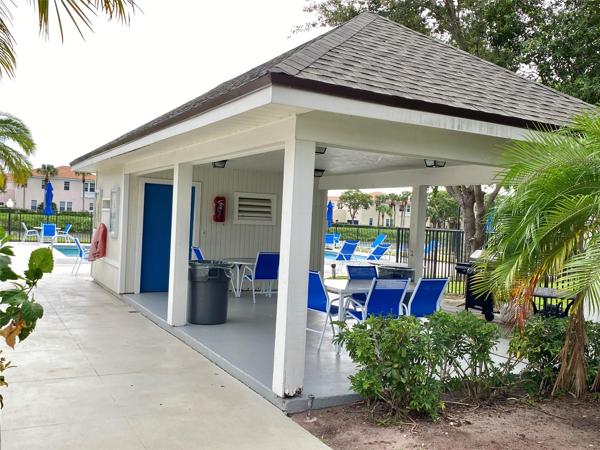 DELRAY OAKS CONDO - Residential Lease