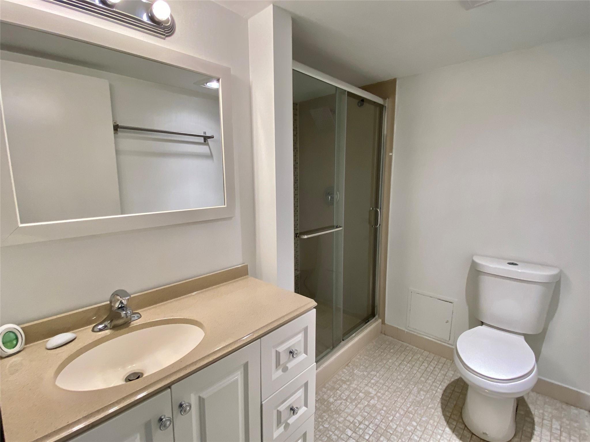 DELRAY OAKS CONDO - Residential Lease