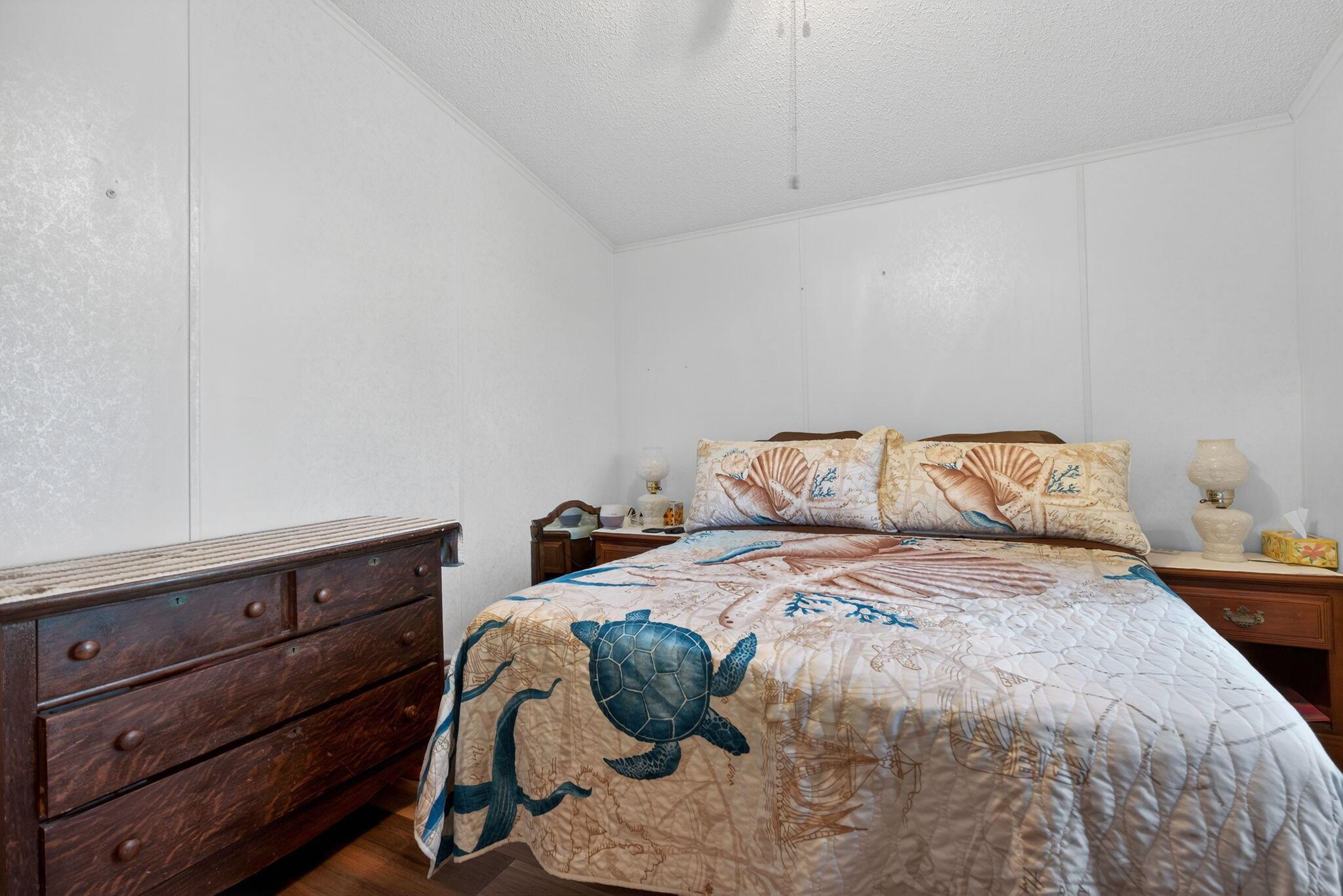 WOODBRIDGE MOBILE VILLAGE - Residential